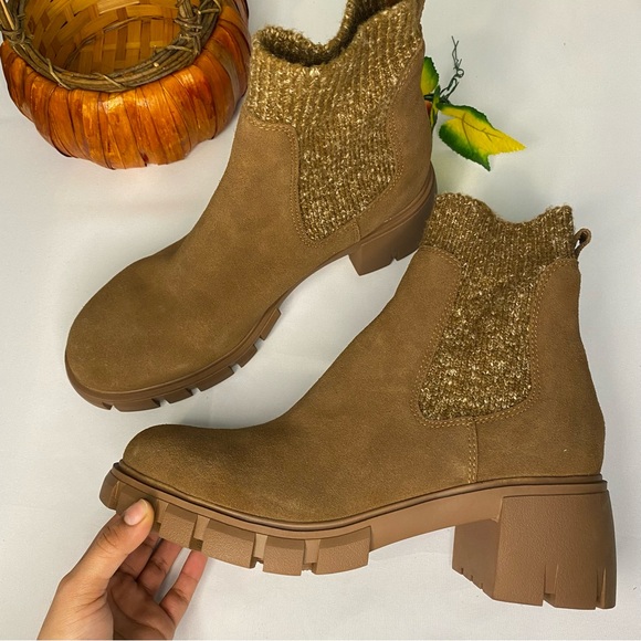 Steve Madden Hayle Pull Chelsea Booties Size 10 - Picture 6 of 16